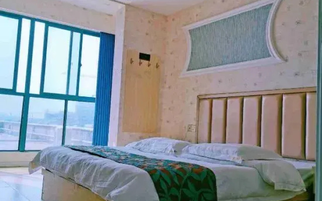 Lu'an Anjili Theme Hotel