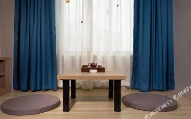 Huashu•Yi Select Hotel (Changxing Mingzhu)