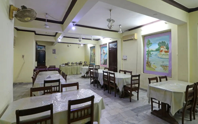 OYO 16112 Hotel Uruvela International