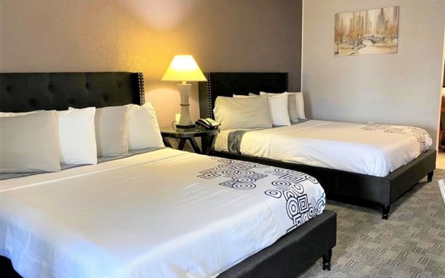 R Nite Star Inn & Suite