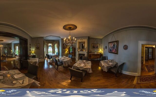 Rose Manor Inn B & B