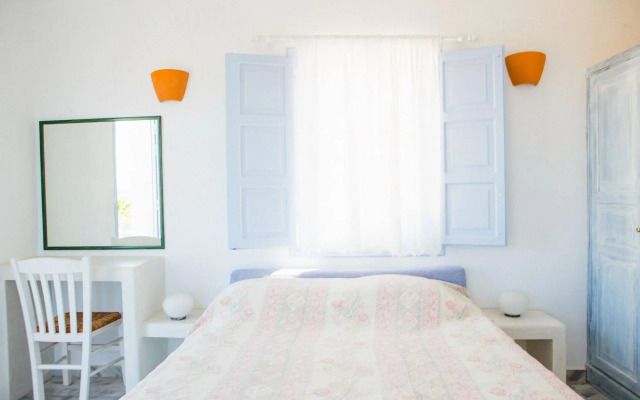 Pelagos Hotel-Oia
