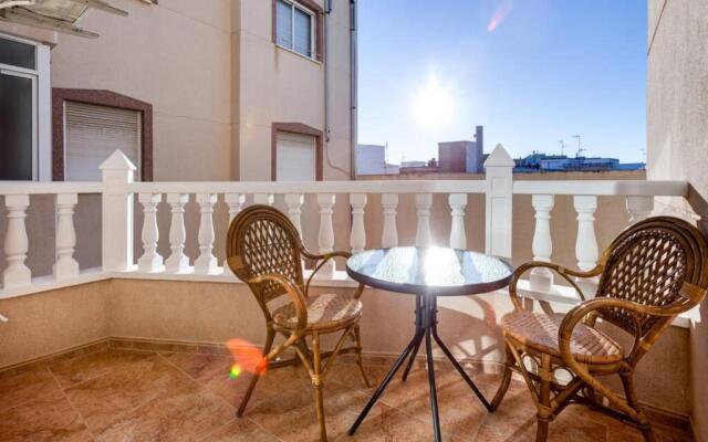 Apartment Ramon Gallud 204