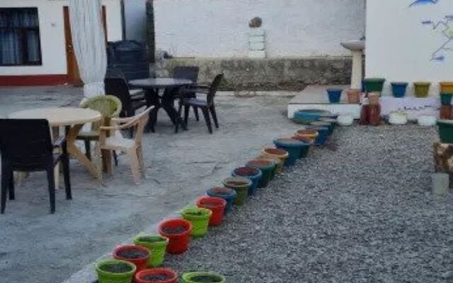 Piggy Hostel Kaza