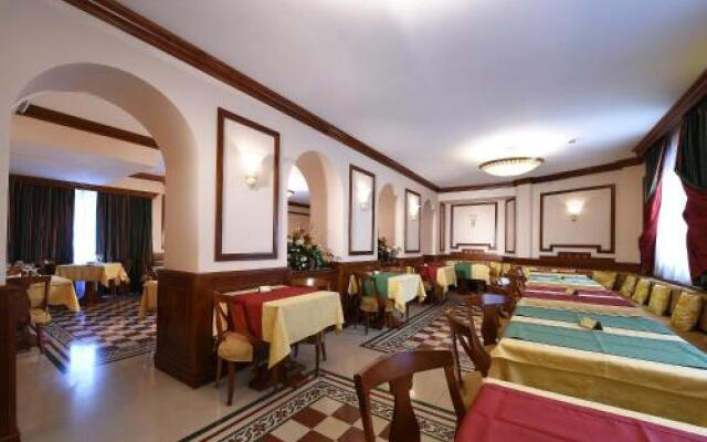 Hotel Acqui