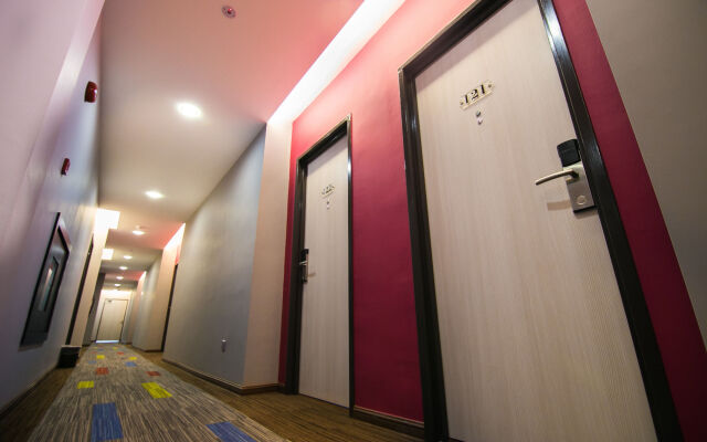 Indra Hotel - Boutique Suites