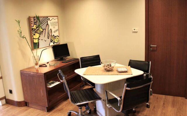 Elegant & Cozy Central Apt - 5' to Athens Metro St