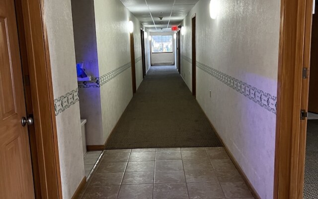 Lincoln Host Motor Inn