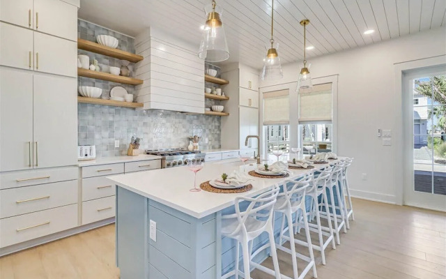 Afterley Pointe 213 LAK