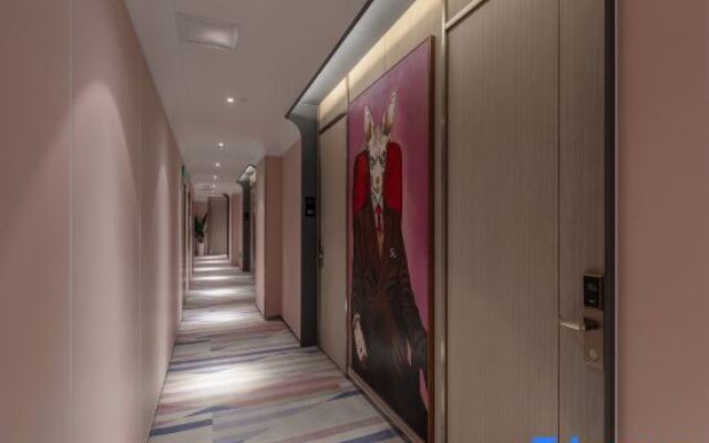 Mr. Robo Hotel (Chongqing Auditorium Jiefangbei Branch)