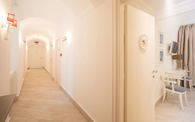 Marina Hotel Charming Rooms
