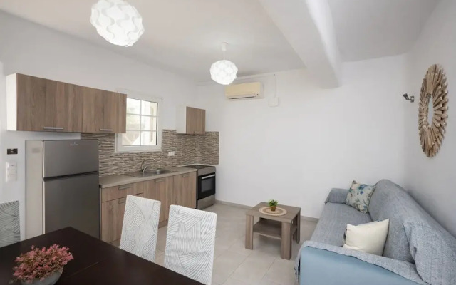 Island Dreaming Opal 2 Bd w shared pool