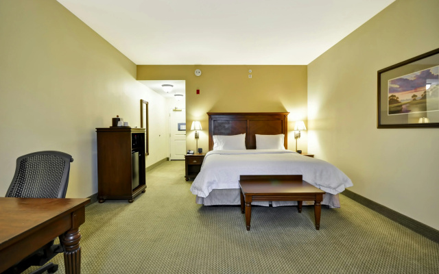 Hampton Inn & Suites North Charleston-University Blvd