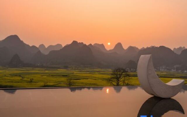 Yinyu Mountain View Holiday Beauty