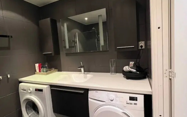 Stylish Seaview 4 Beds Central Apartment Sorenga