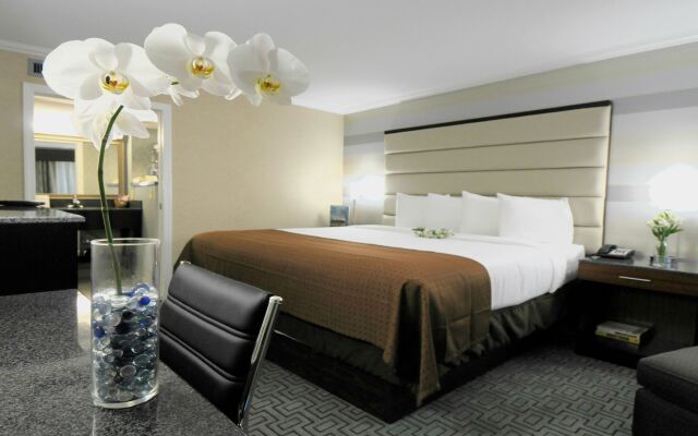 Holiday Inn Plainview-Long Island, an IHG Hotel