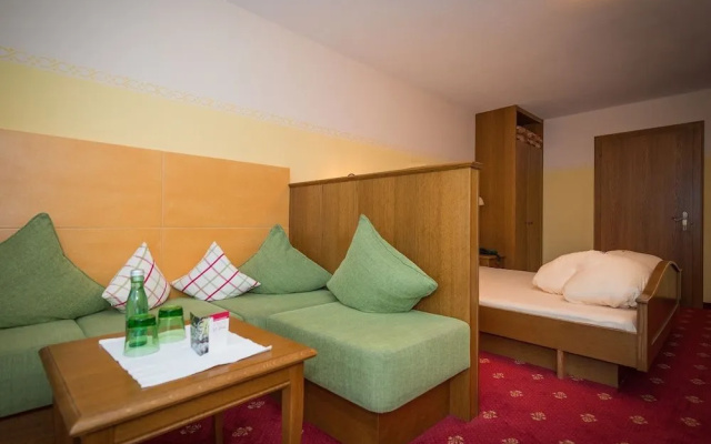 Hotel Krone Tirol