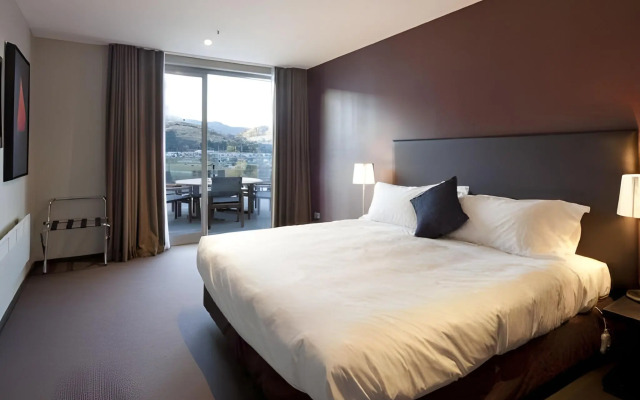 Queenstown Village Apartments