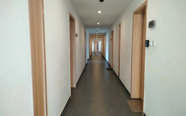 Lux Suites Astoria Apartments Lavington