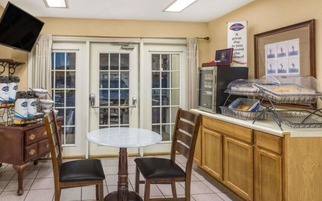 Baymont Inn & Suites Macon I-475