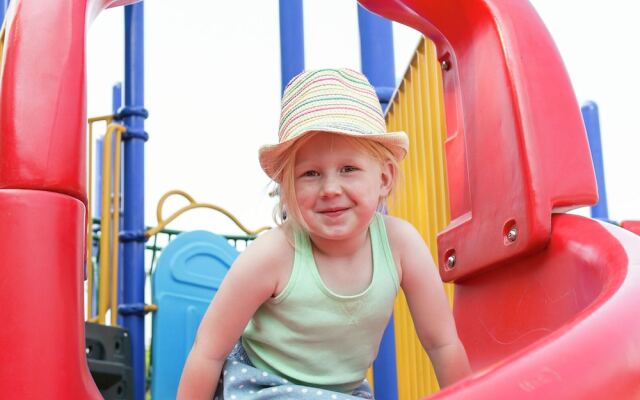 High-end Villa Nestled in Greenery