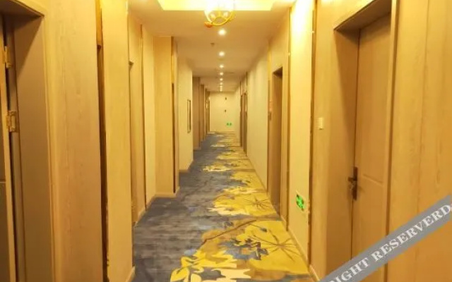 Yiding Hotel (Linshui Afuer Chain Store)