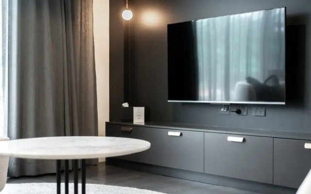 Braddon Studio With BBQ Area