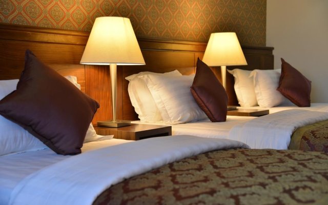 Nozol Royal Inn Hotel