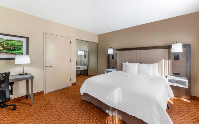 Best Western Plus Kendall Hotel & Suites