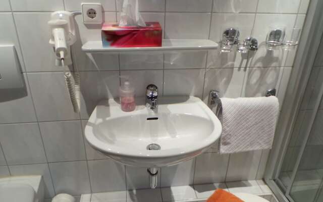 Gasthaus-Pension zur Linde