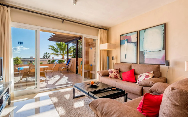 Malibu 12 - Luxury 2BR  Sea View Condo 9 by Rafleys, 7 mins Walk to the Beach