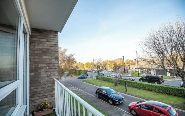 Spacious2br-balcony-parking-25mincentrallondon