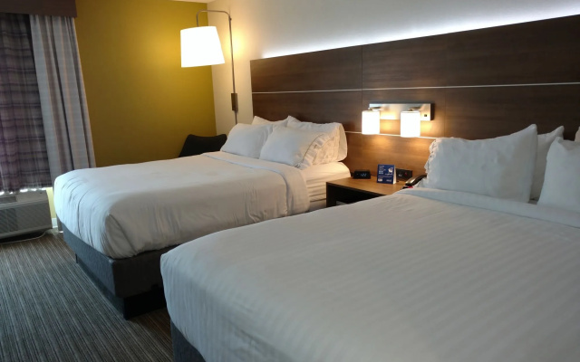 Holiday Inn Express Hotel & Suites Providence-Woonsocket by IHG