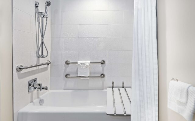 Embassy Suites by Hilton College Station, TX