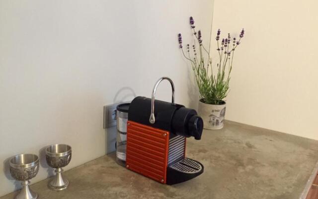 Sophisticated art deco near sea, centre and parks