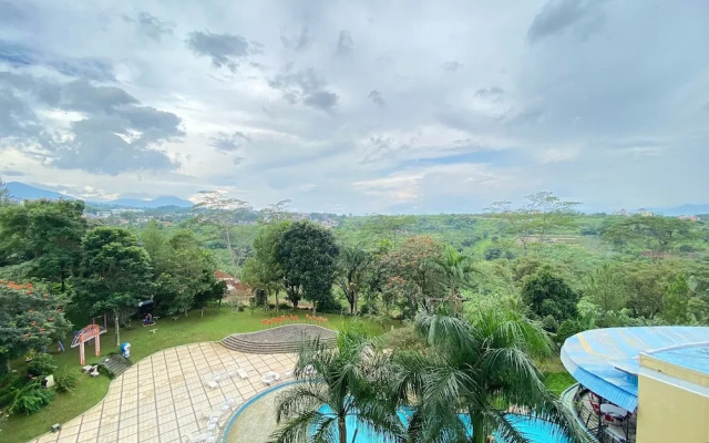 Bohemian Spacious 2Br Apartment At Marbella Suites Dago Pakar Bandung