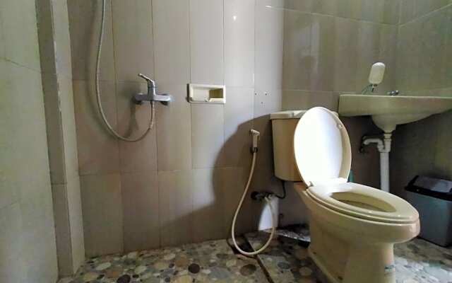 RedDoorz @ Sunset Resort Bau Bau