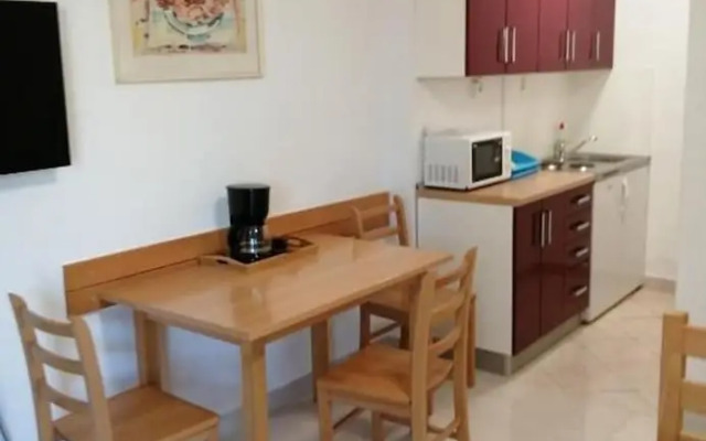 Dragi - Great Location & Comfortable - SA1