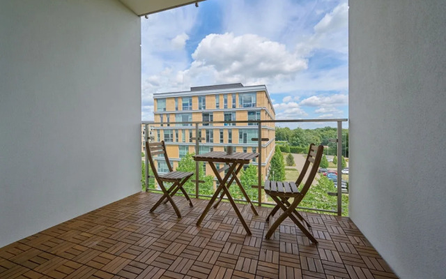 Lwowska by the Lake by Renters Prestige
