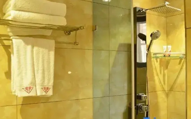 Yiyi 8 Business Hotel