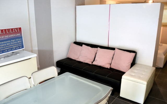 Ground Floor Near Beaches and Center Town