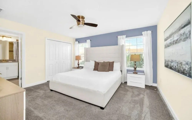4829lullaby 4 Bedroom Townhouse