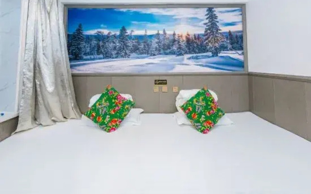 Lao Dongbei Inn (Xuexiang National Forest Park Store)