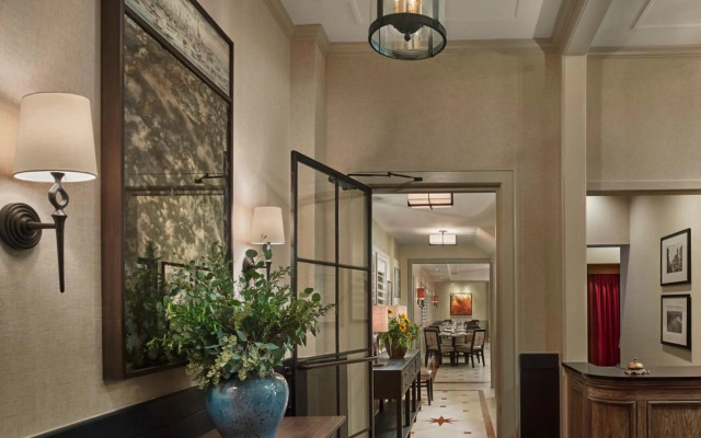 Penn's View Hotel