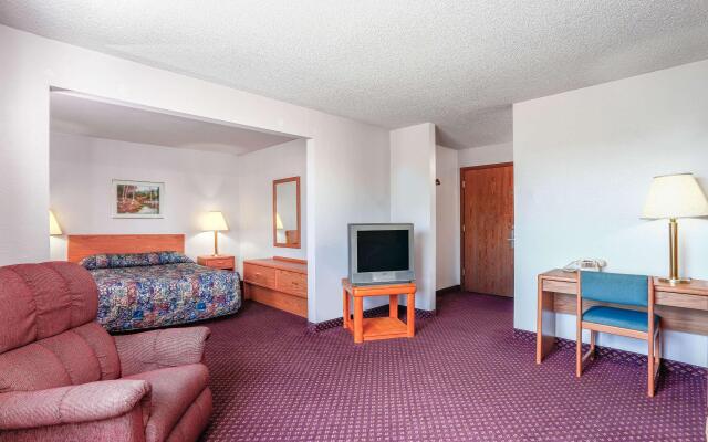 Travelodge by Wyndham Deer Lodge Montana