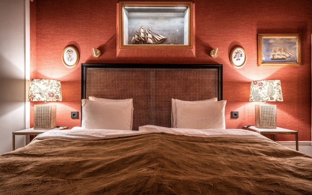 Victory Hotel