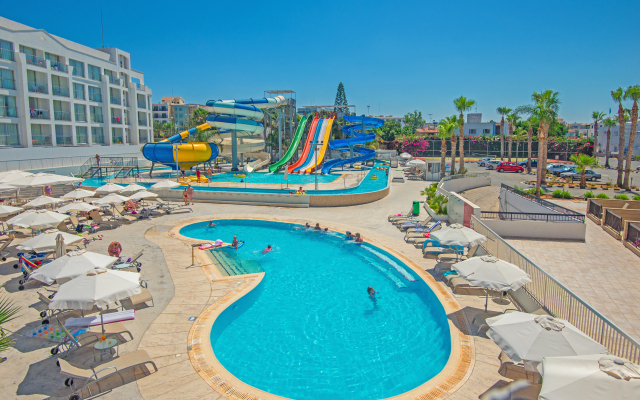 Anastasia Waterpark Beach Resort