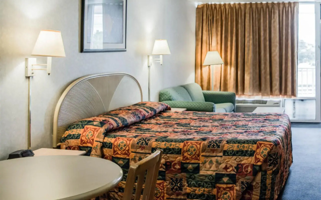 Rodeway Inn Clearwater - Largo