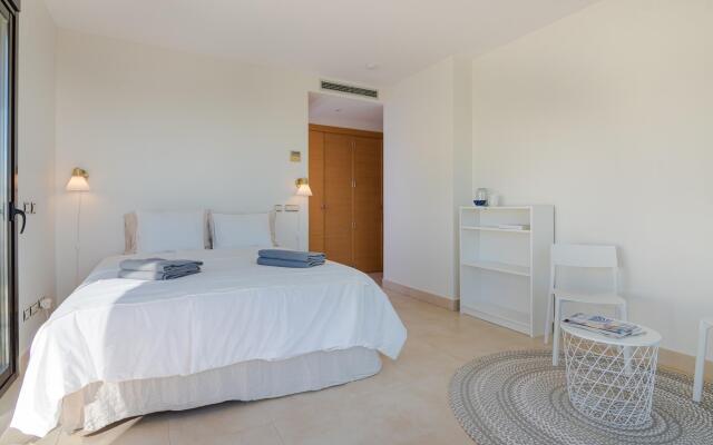 370766 - Luxurious Penthouse With Spa Area