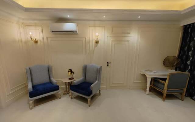 1 Amiras - A Luxury Villa